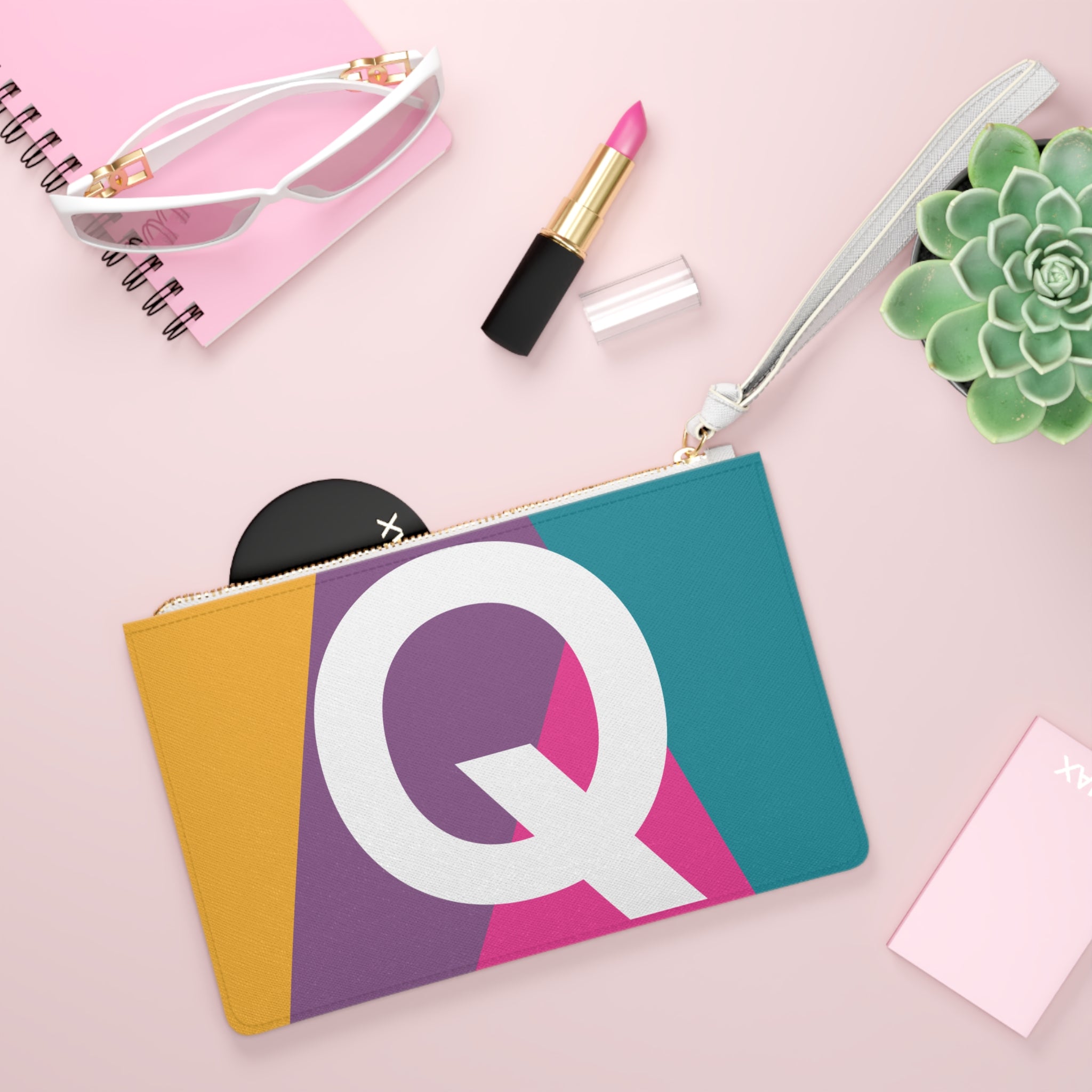 Monogram 'Q' Colorblock Clutch Bag — Bold Geometric Wristlet for Everyday & Gifts
